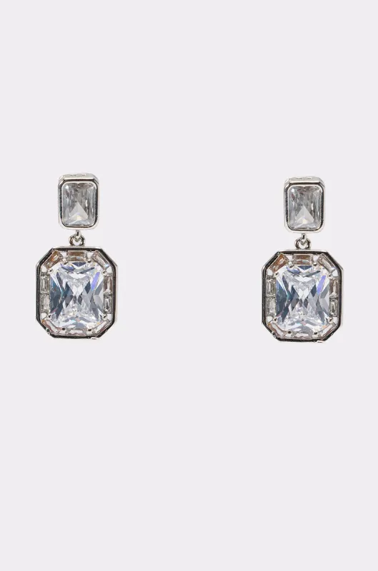 DIAMONDS ARE MY LOVE LANGUAGE EARRING made by AKIRA