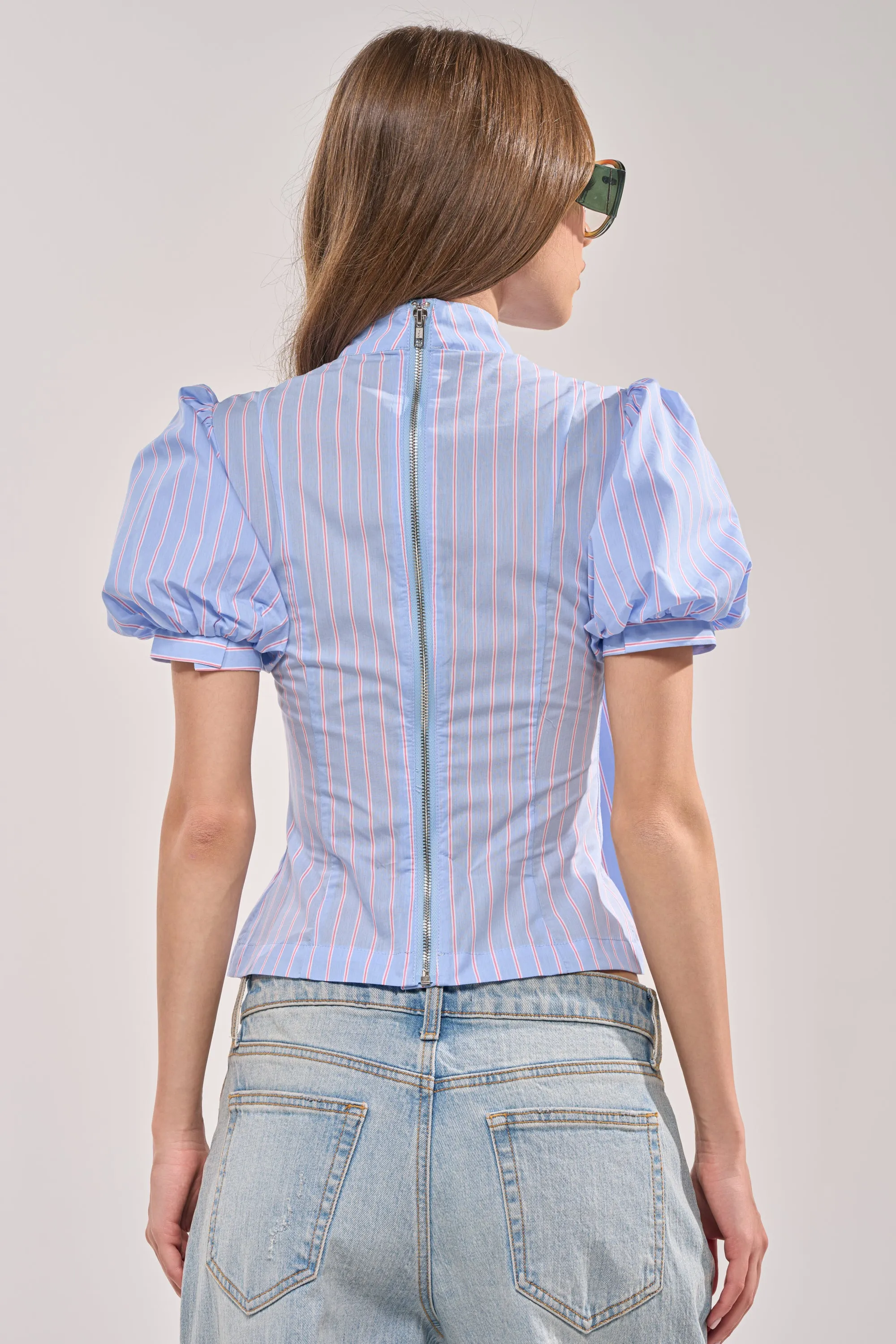 BOW DOWN SHORT SLEEVE BUTTON DOWN sold by AKIRA product image thumbnail 4