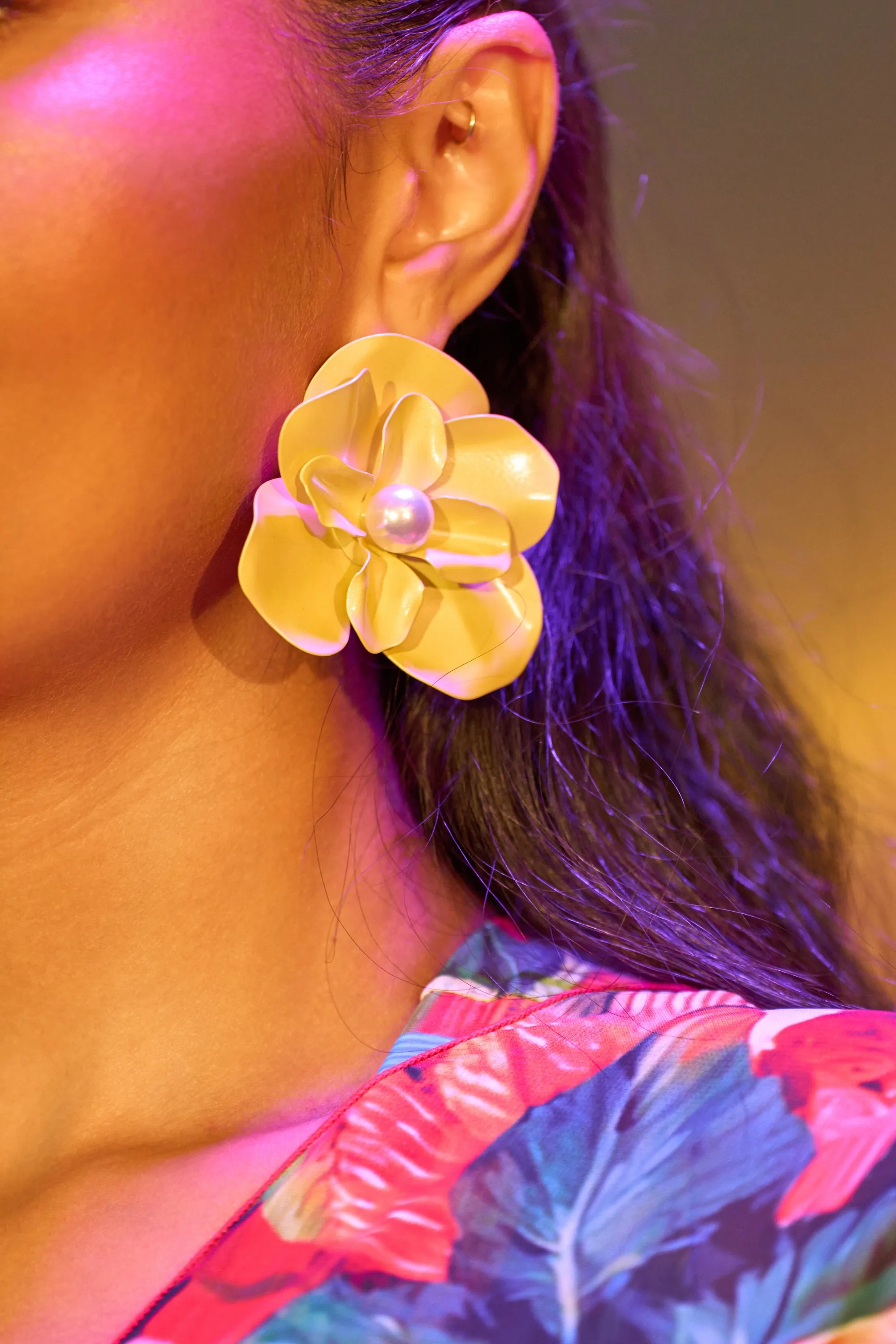 BUTTER ME UP EARRING sold by AKIRA product image thumbnail 2