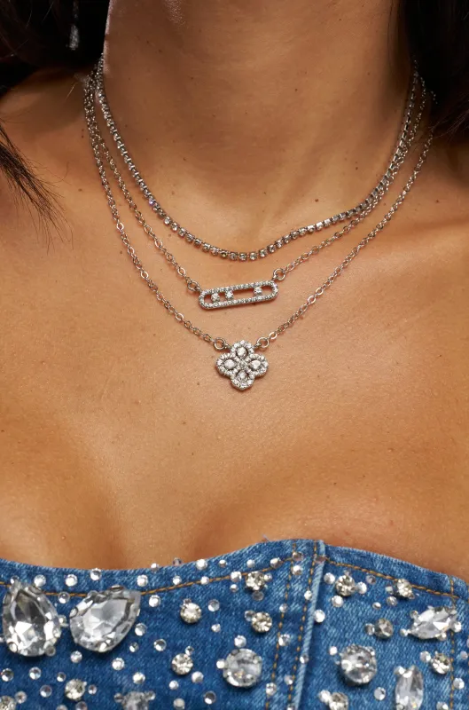 LUXE LIFE NECKLACE made by AKIRA