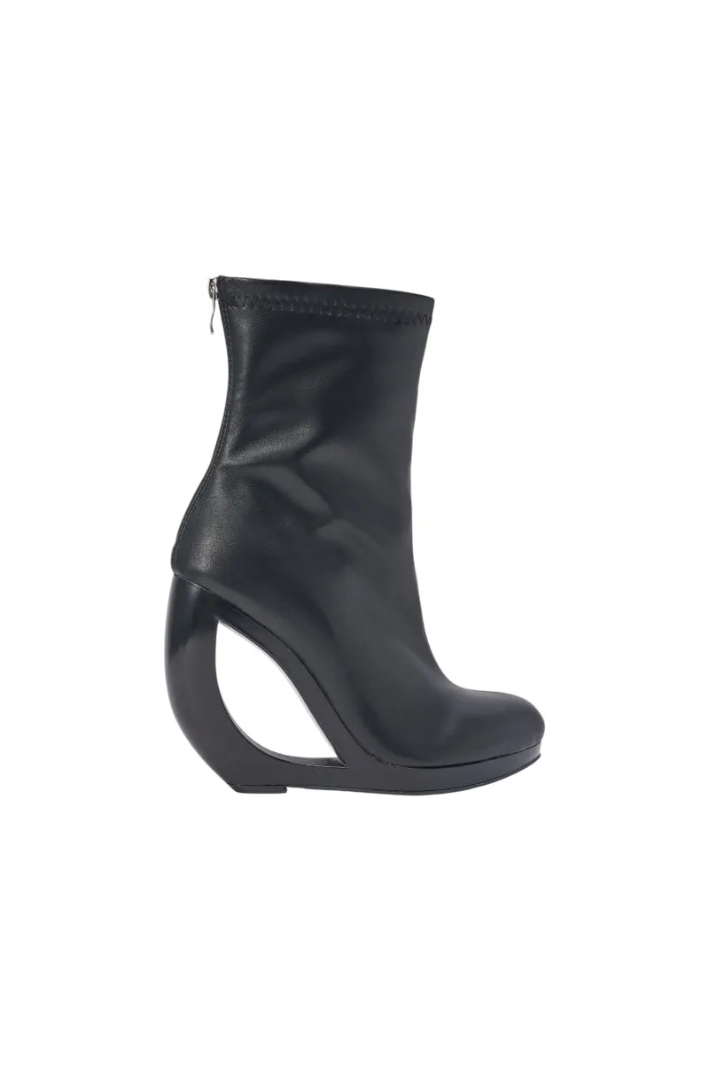 AZALEA WANG RAPTURE OPEN WEDGE COCKTAIL BOOTIE sold by AKIRA product image thumbnail 4