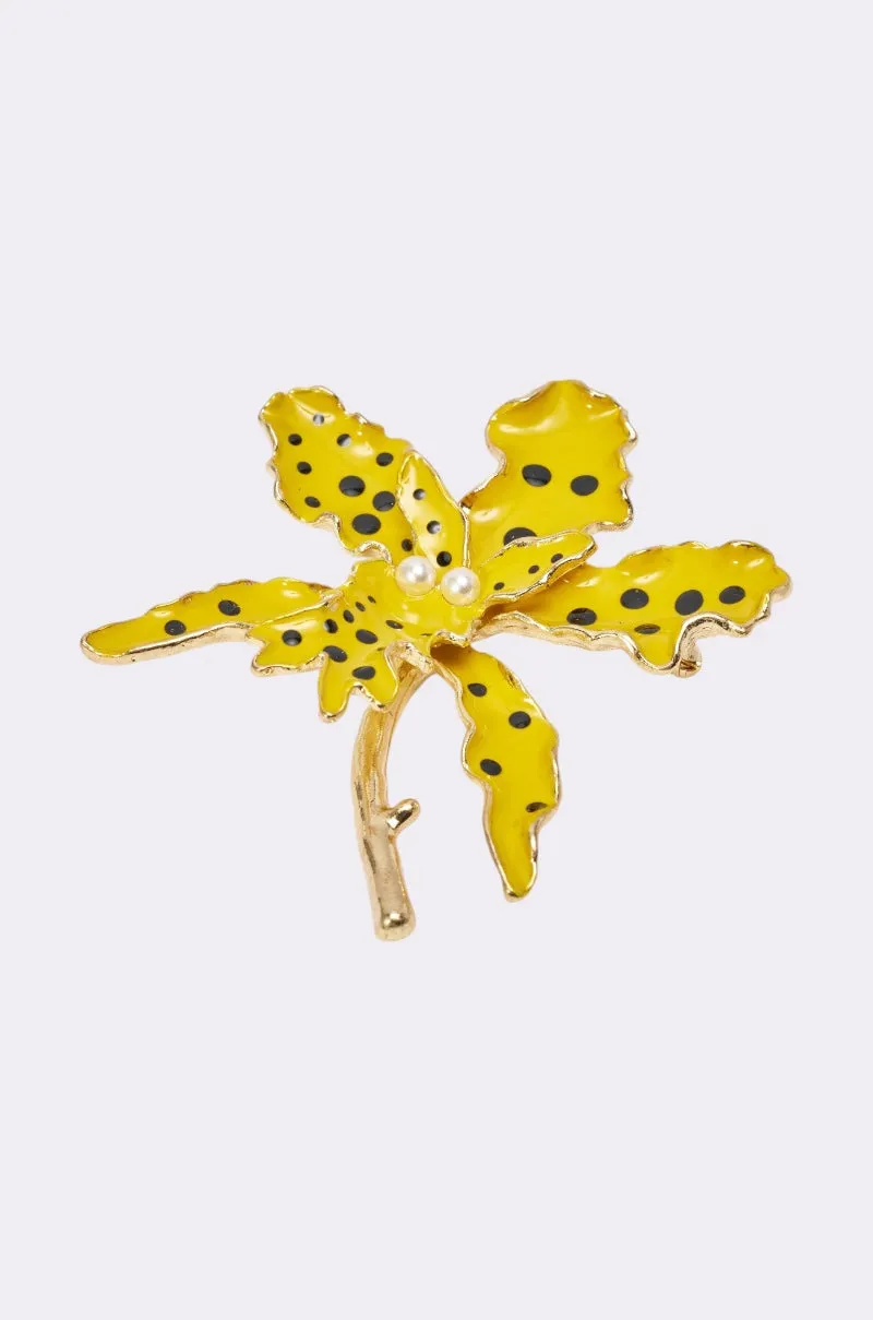 SUZIE BROOCH sold by AKIRA product image thumbnail 3
