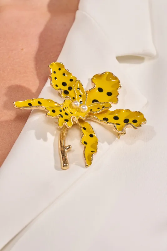 SUZIE BROOCH made by AKIRA