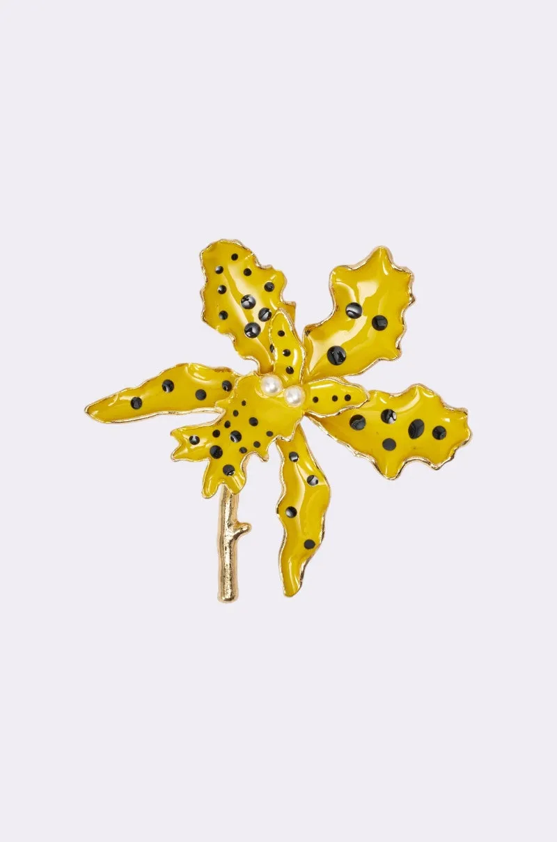 SUZIE BROOCH sold by AKIRA product image thumbnail 2