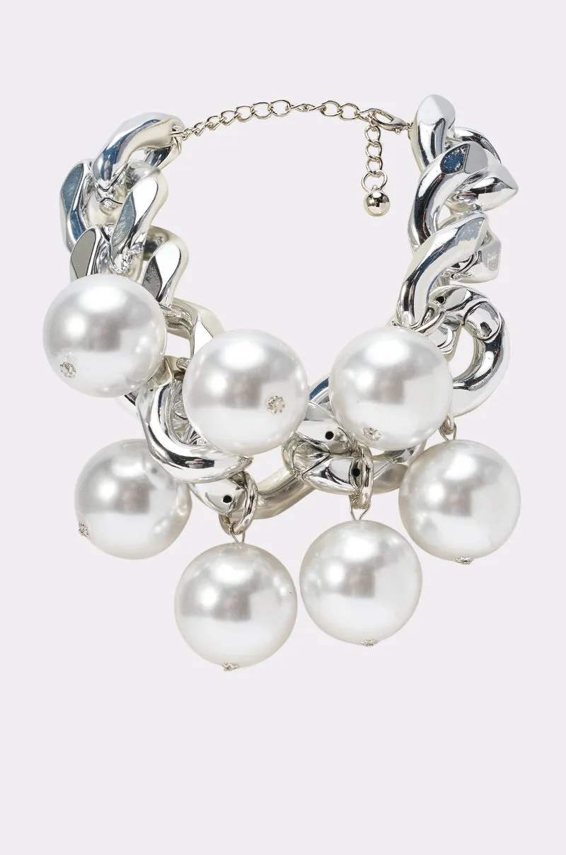 PEARLY NECKLACE sold by AKIRA