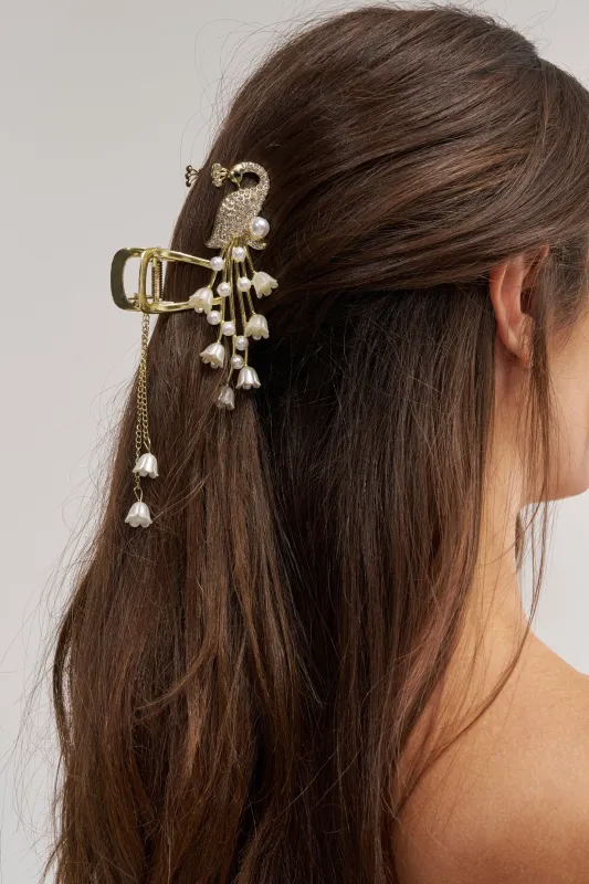 TAKE ME OUT HAIR CLAW CLIP made by AKIRA