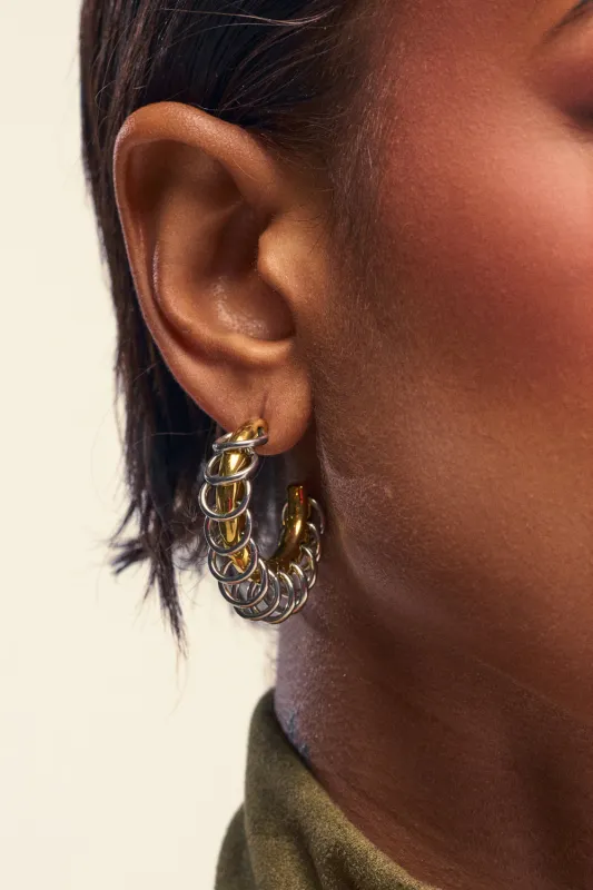 THATS CUTE HOOP EARRING made by AKIRA