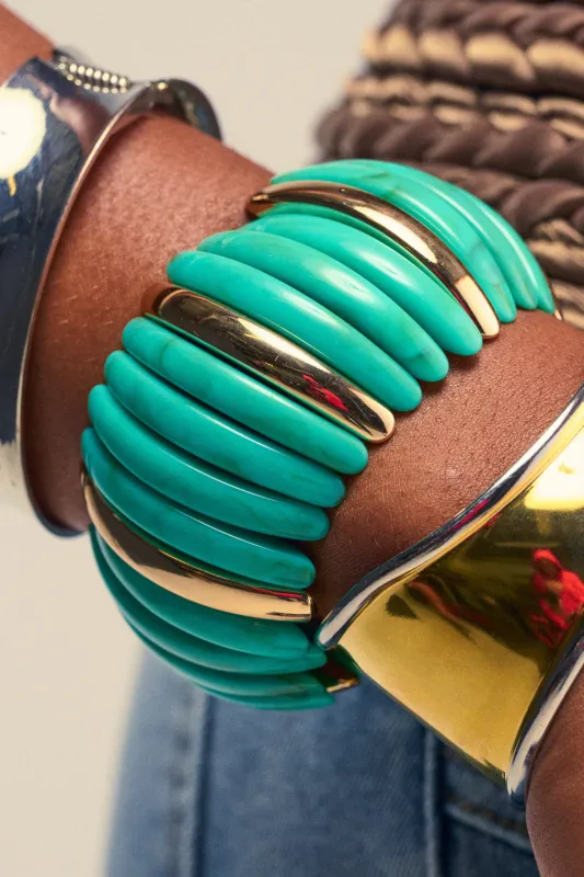 DISC BRACELET IN TURQUOISE made by AKIRA