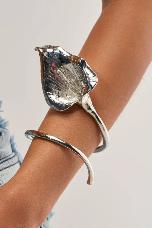TULIP BRACELET CUFF IN SILVER made by AKIRA