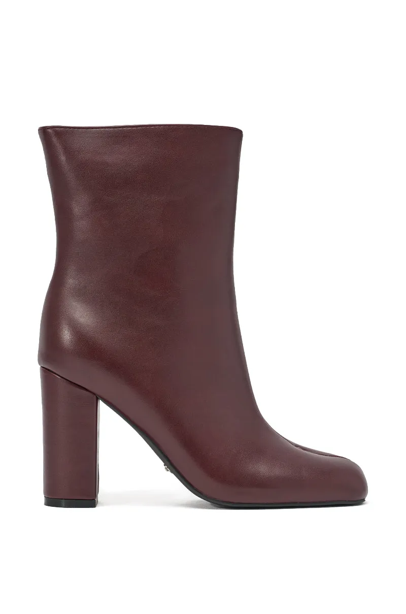 AZALEA WANG BILHA BURGUNDY SPLIT TOE BLOCK BOOTE sold by AKIRA product image thumbnail 4