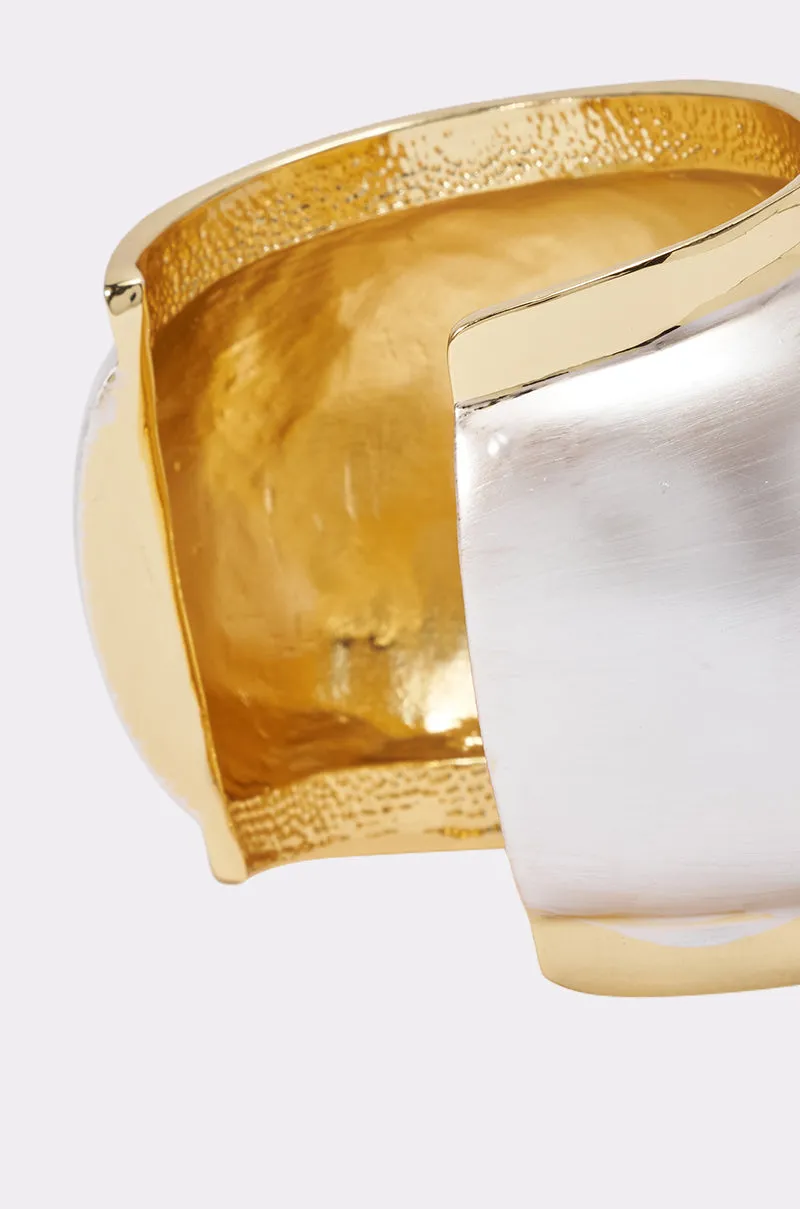 PEARL BRACELET sold by AKIRA product image thumbnail 4