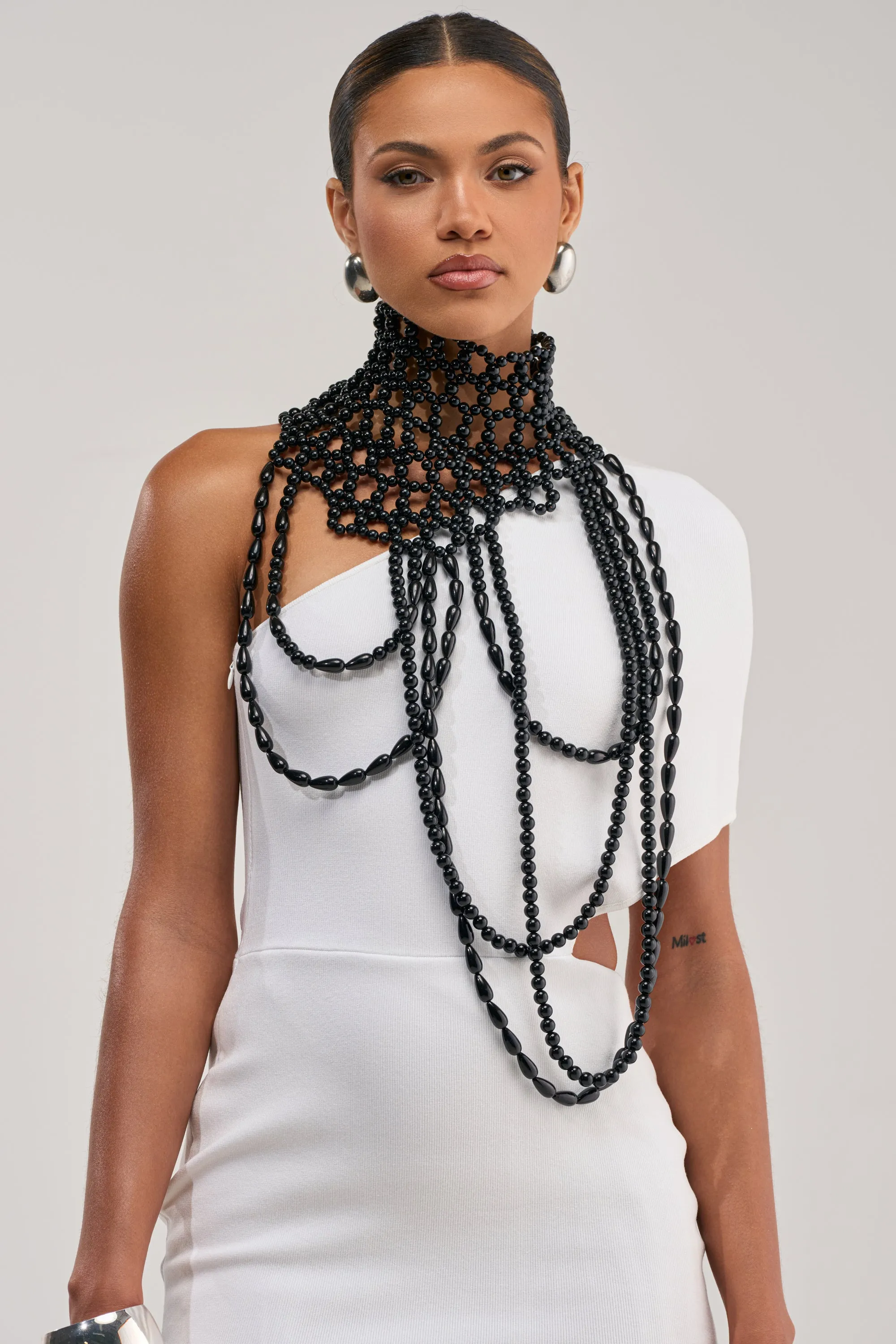 FASHION WEEK BEADED NECKLACE sold by AKIRA product image thumbnail 2
