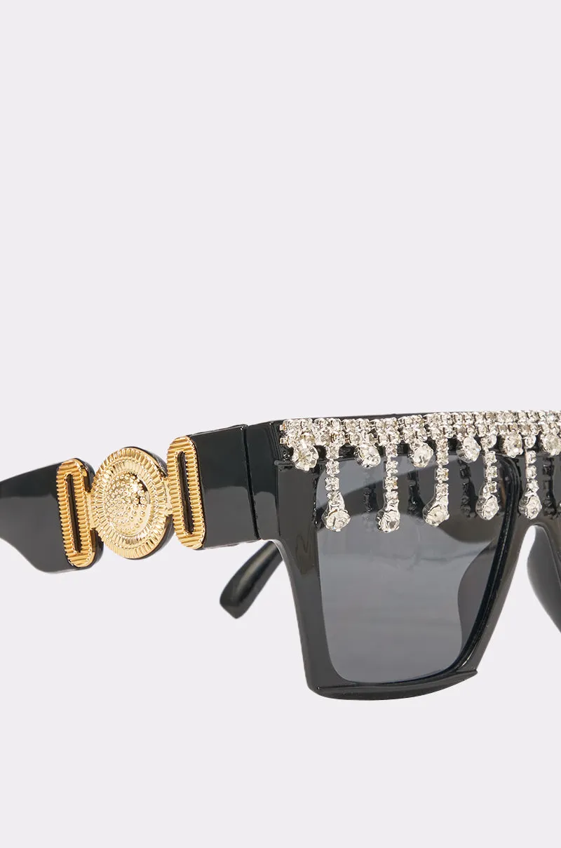 DIAMOND SHIELD SUNGLASSES sold by AKIRA product image thumbnail 4