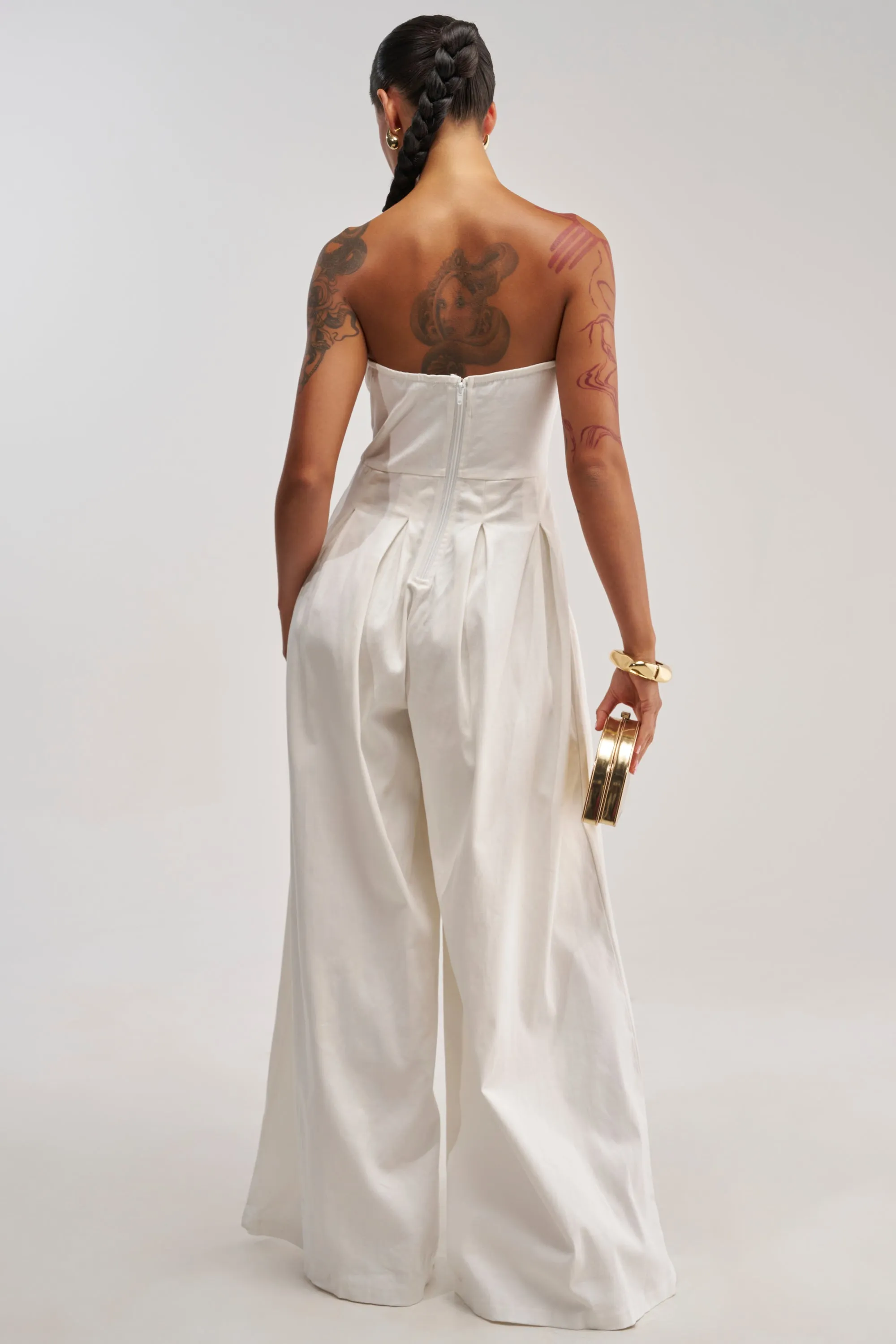 MILANO WOVEN JUMPSUIT IN WHITE sold by AKIRA product image thumbnail 4