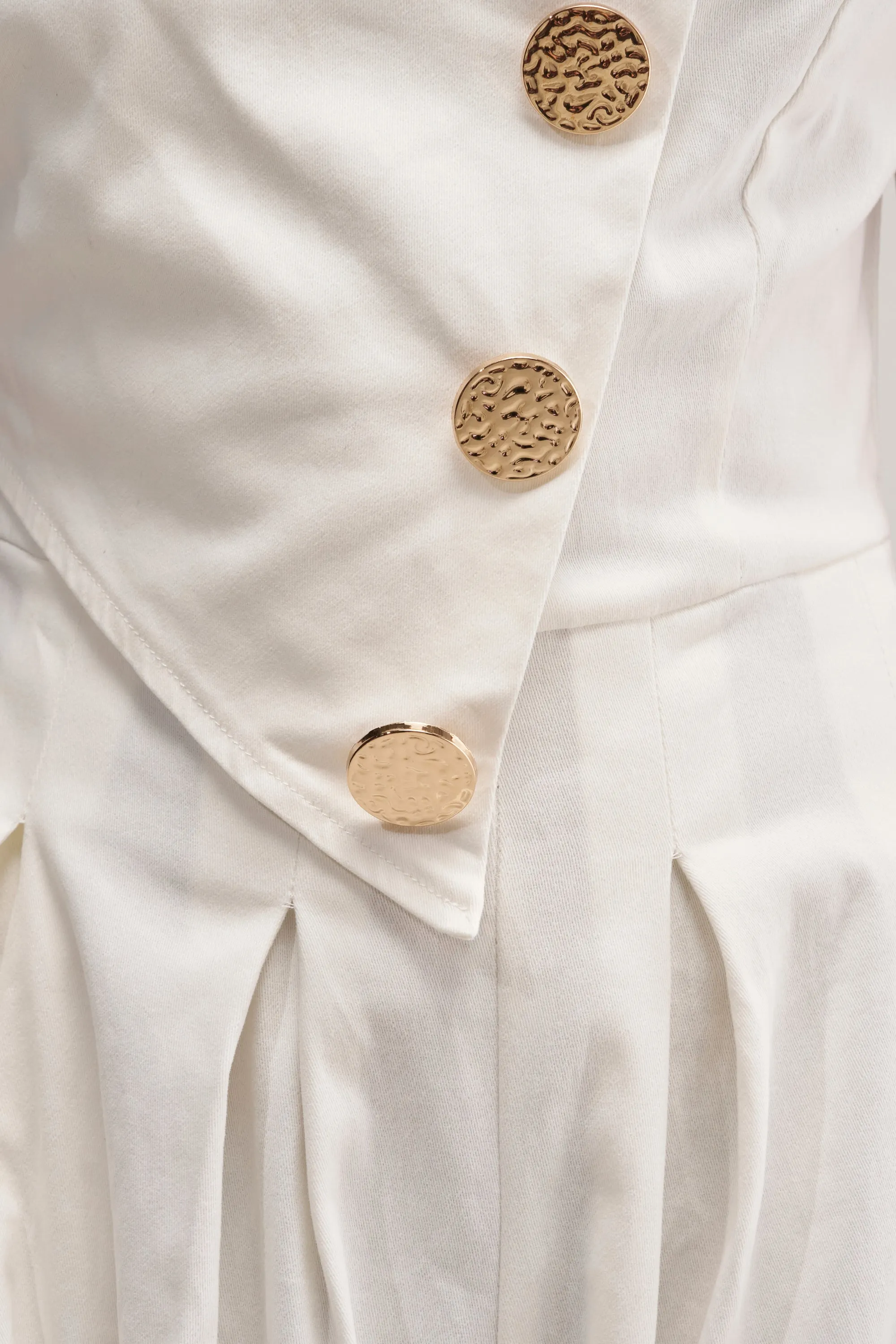 MILANO WOVEN JUMPSUIT IN WHITE sold by AKIRA product image thumbnail 5