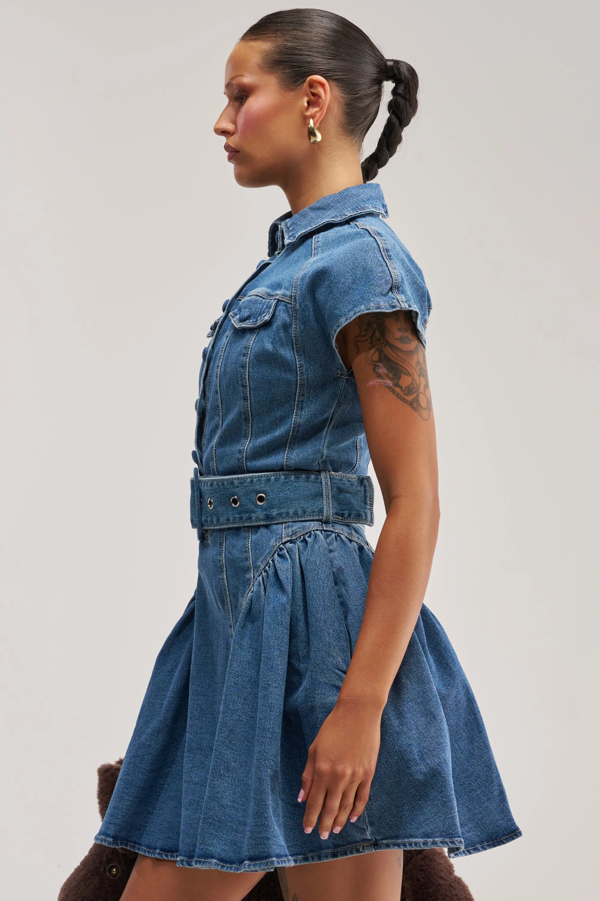 SADIE BUTTON UP DENIM MINI DRESS IN MEDIUM WASH DENIM sold by AKIRA product image thumbnail 3
