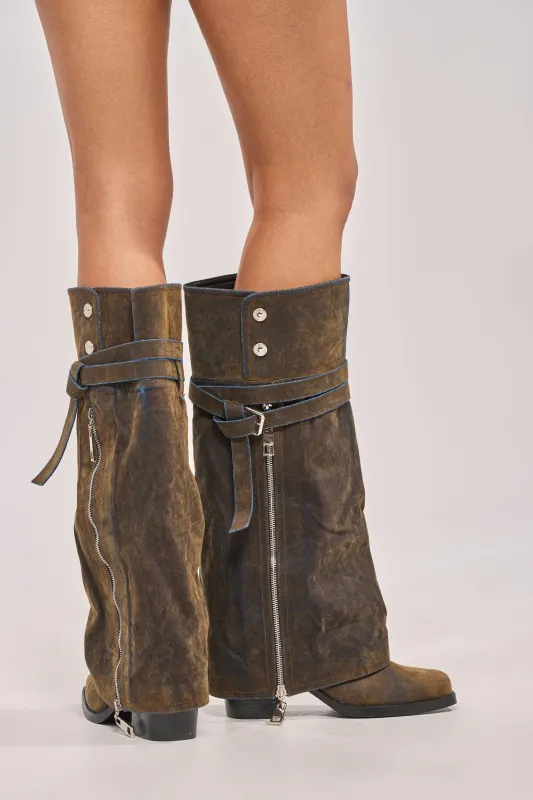 AZALEA WANG EIRA BROWN BLOCK BOOT WITH SQUARE TOE made by Azalea Wang