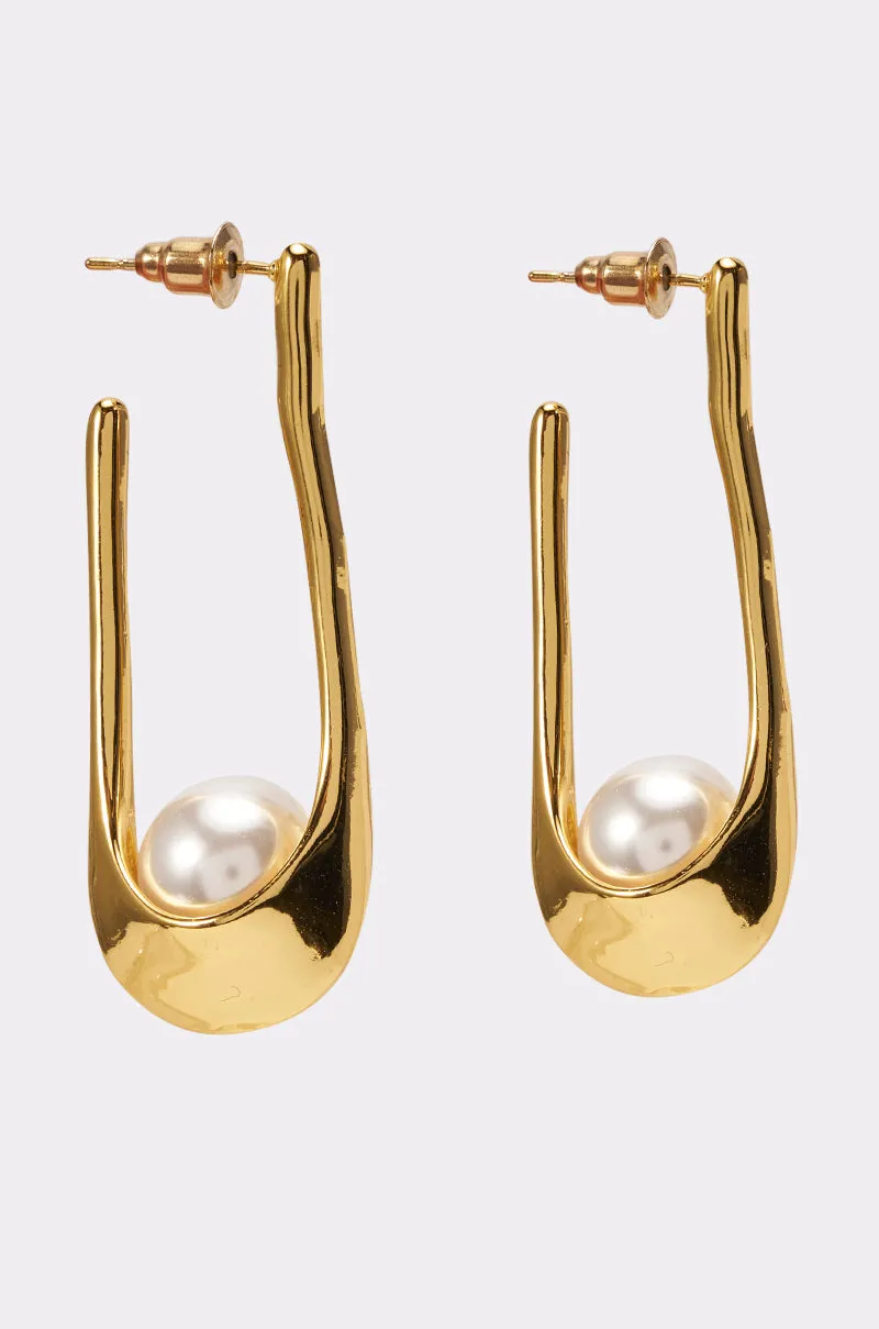 HOLD MY PEARLS DANGLE EARRING IN GOLD sold by AKIRA product image thumbnail 3