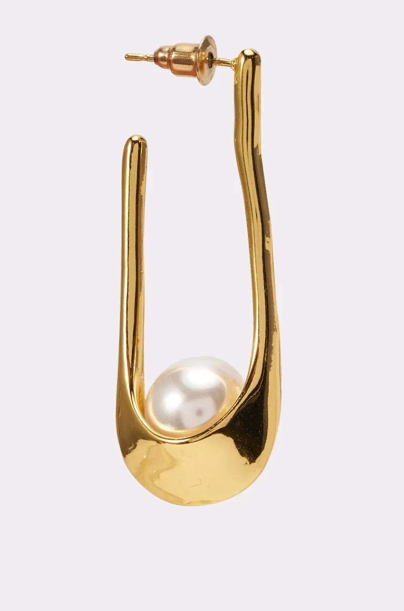 HOLD MY PEARLS DANGLE EARRING IN GOLD sold by AKIRA product image thumbnail 4