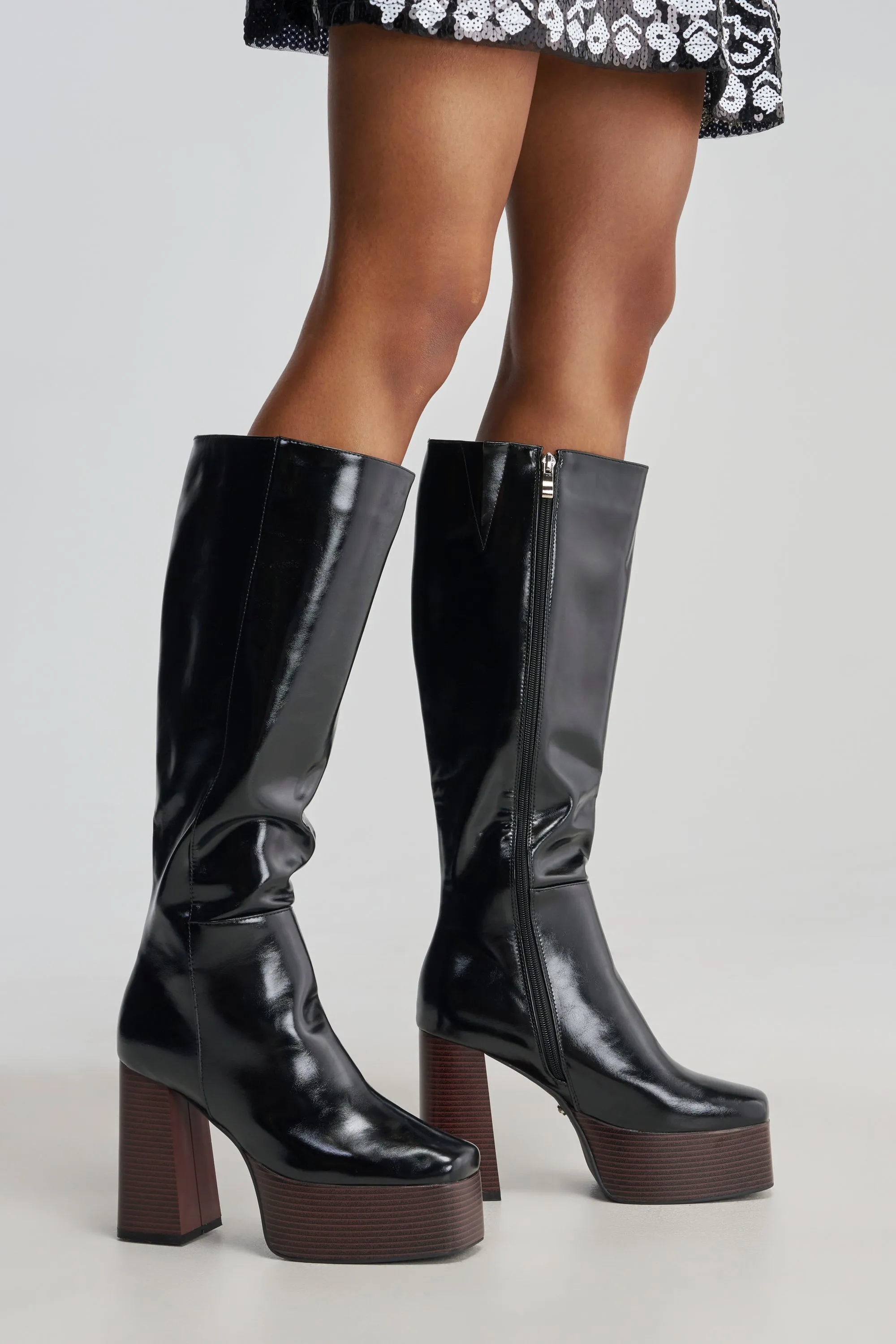 AZALEA WANG AUGUSTINE BLOCK HEEL BOOT IN BLACK sold by AKIRA product image thumbnail 2