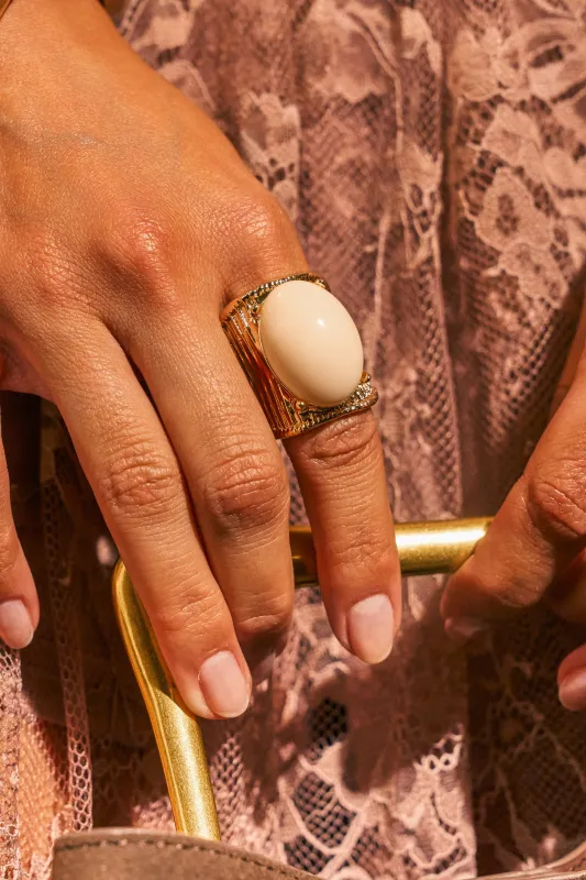 CROWN ENERGY GOLD RING IN WHITE made by AKIRA