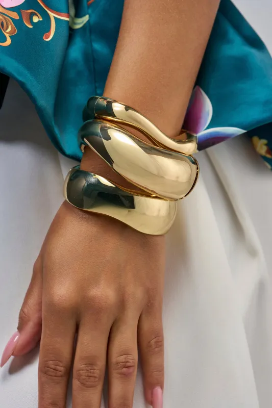GOLD ORGANIC BANGLE SET made by AKIRA