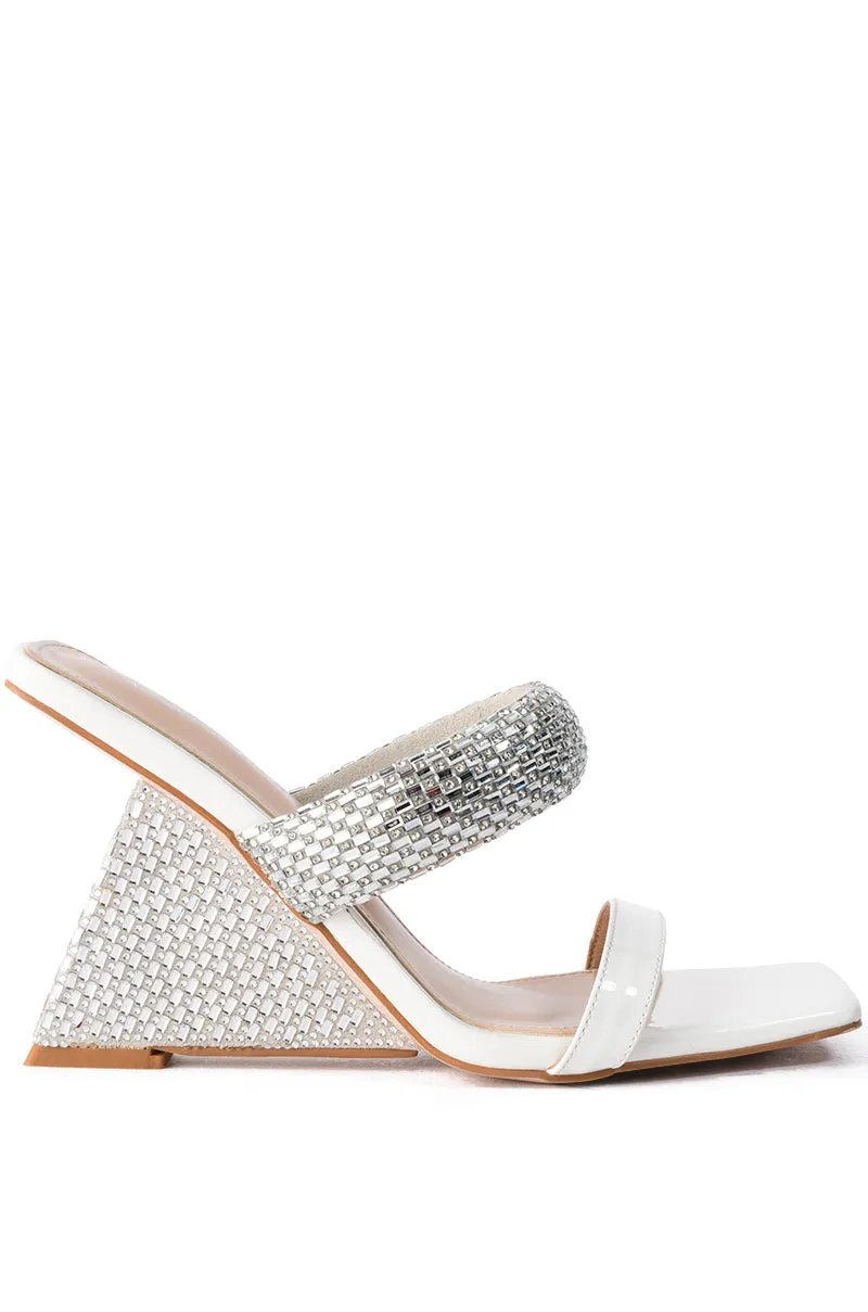AZALEA WANG GRAHAM WHITE SLIP ON SANDAL sold by AKIRA product image thumbnail 2