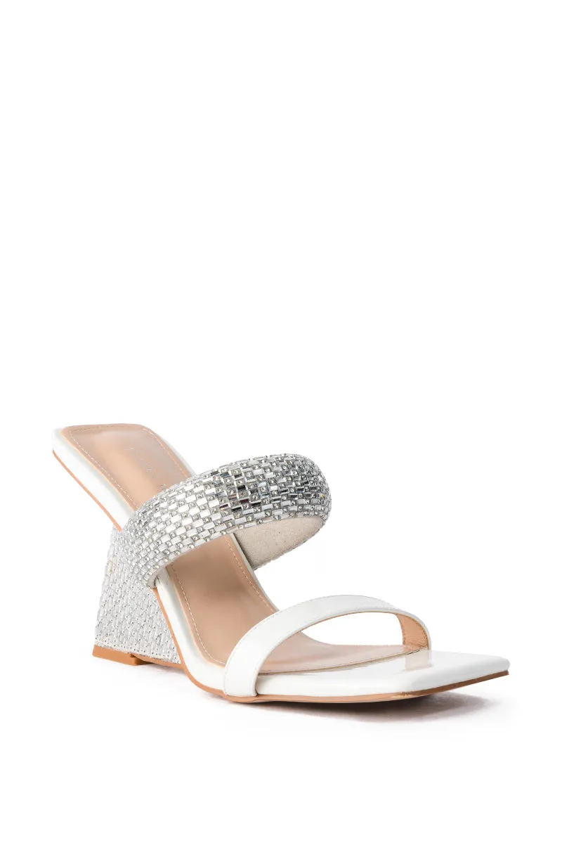 AZALEA WANG GRAHAM WHITE SLIP ON SANDAL sold by AKIRA product image thumbnail 3