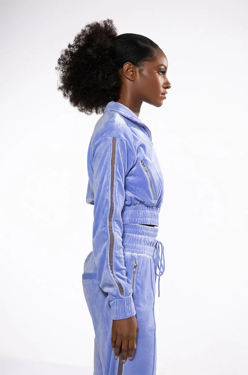 THE JET SETTER VELVET CROPPED SWEATSHIRT sold by AKIRA product image thumbnail 4