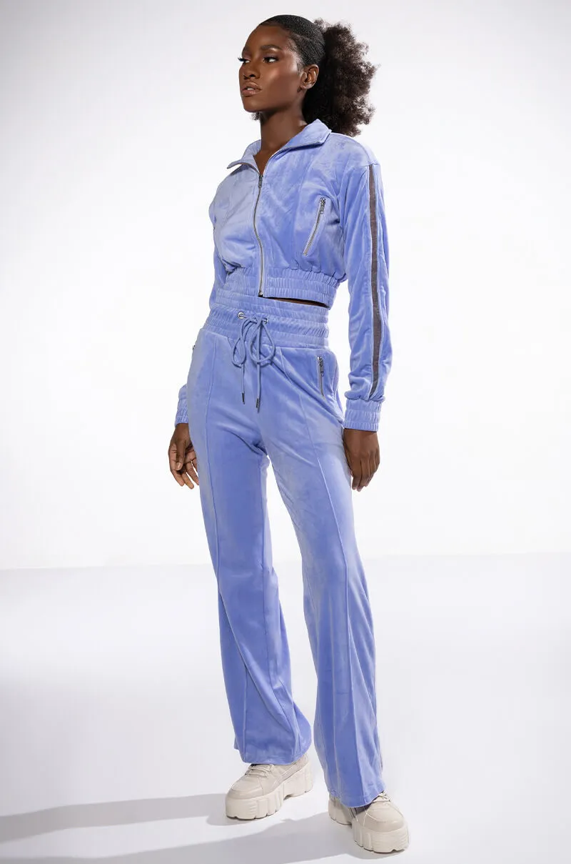 THE JET SETTER VELVET CROPPED SWEATSHIRT sold by AKIRA product image thumbnail 2