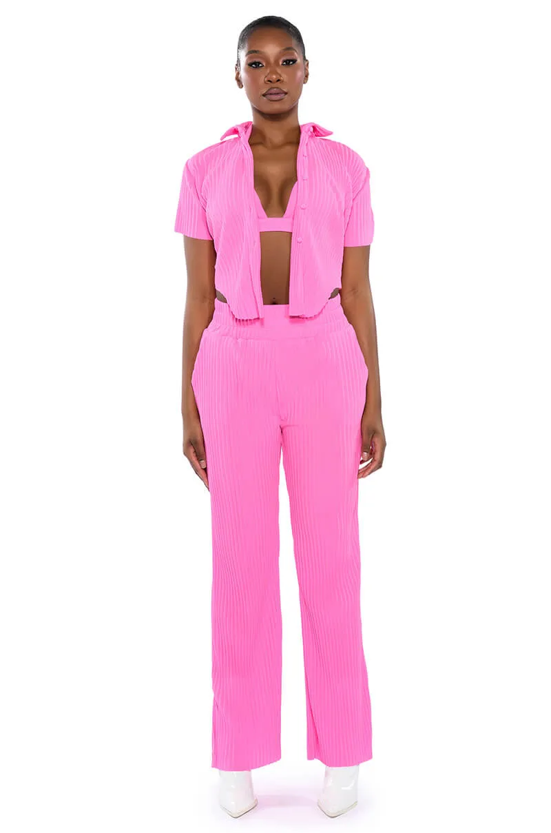 LUCY HIGH RISE WIDE LEG PANT sold by AKIRA product image thumbnail 4