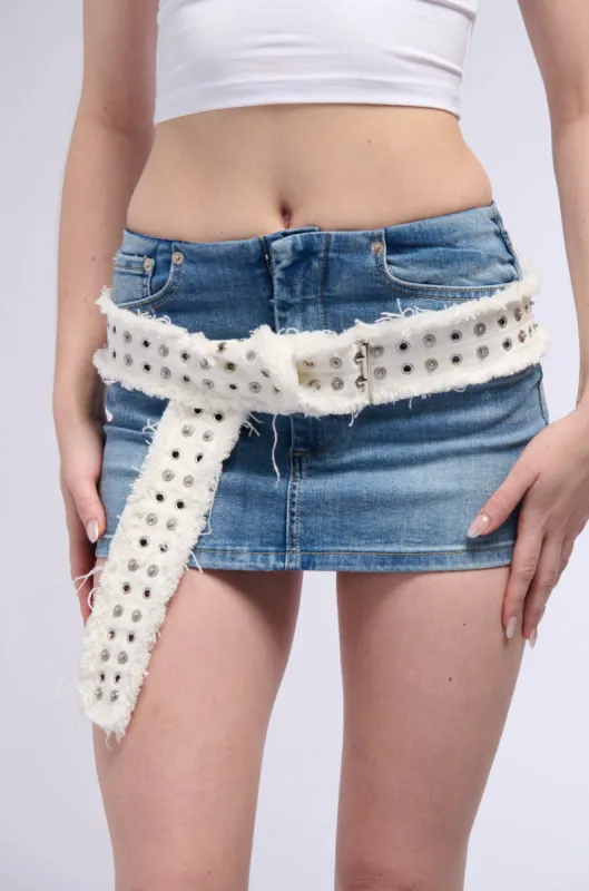 DENIM DARLING BELT IN WHITE sold by AKIRA