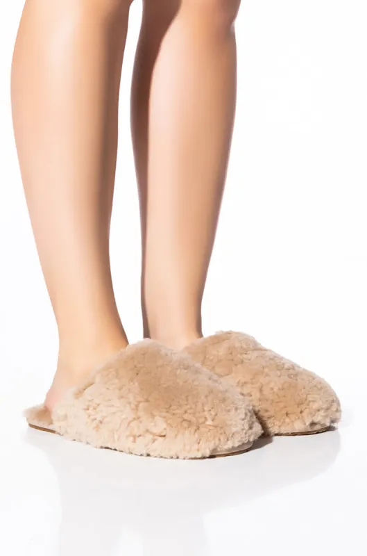 UGG MAXI CURLY SLIDE sold by AKIRA