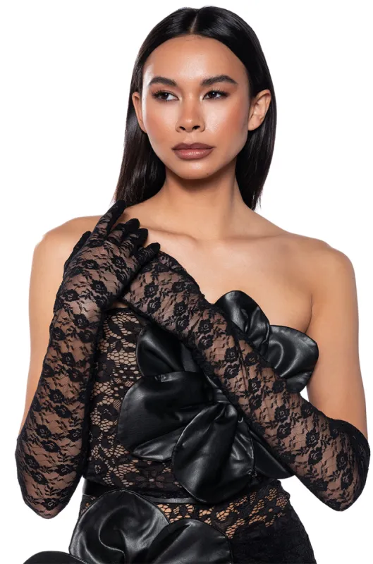 I AM THE PARTY HIGH LACE GLOVES sold by AKIRA