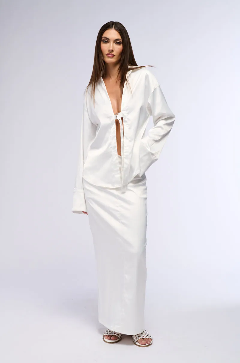 BELLISSIMA SATIN FINISH COLLARED BLOUSE IN WHITE sold by AKIRA product image thumbnail 5