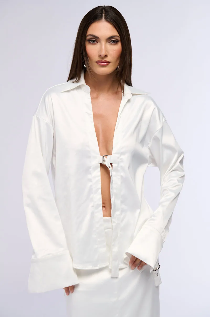 BELLISSIMA SATIN FINISH COLLARED BLOUSE IN WHITE sold by AKIRA product image thumbnail 2