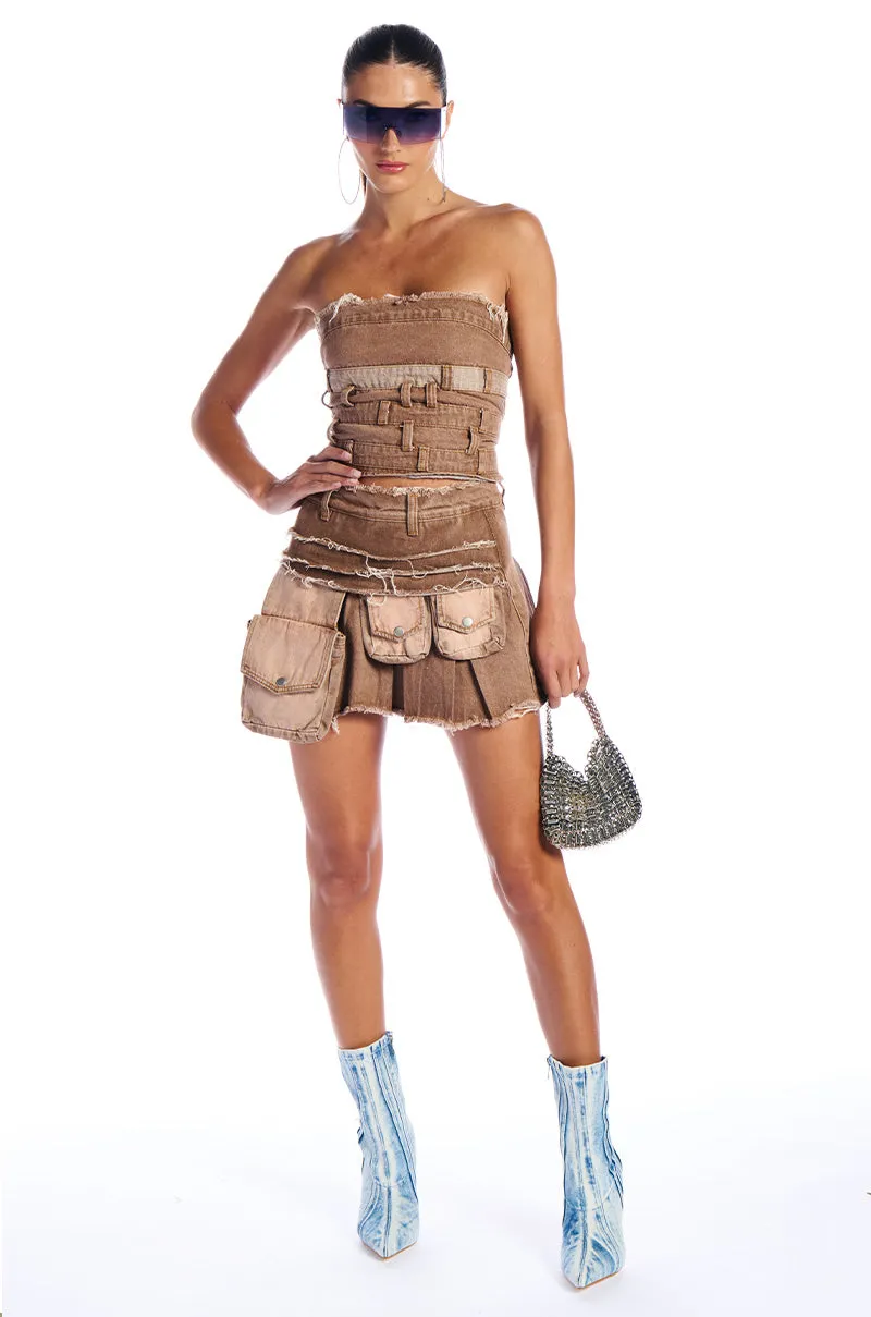 CITY OF ANGELS DENIM MINI SKIRT sold by AKIRA product image thumbnail 5