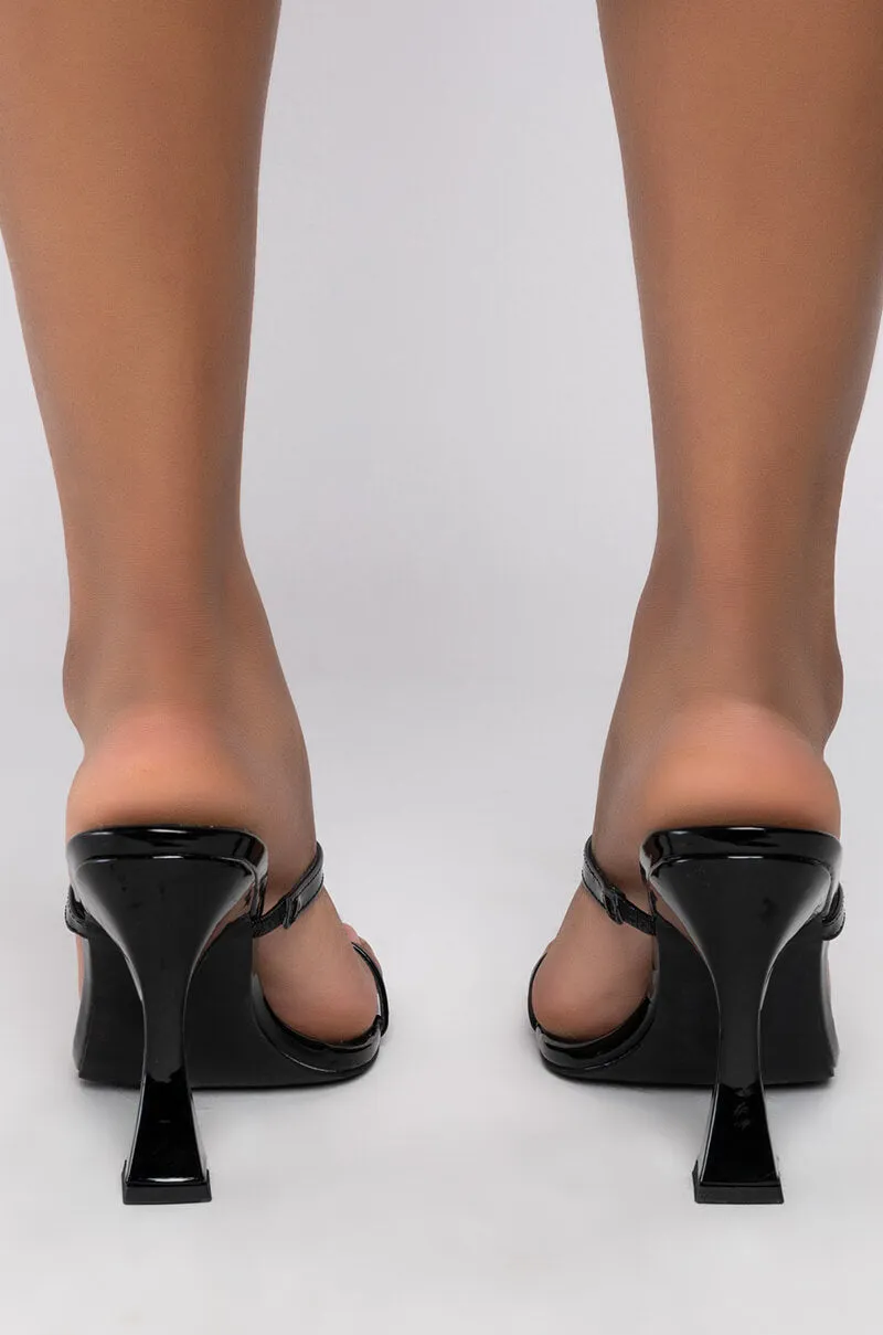 AZALEA WANG CATCH UP TO ME CHUNKY SANDAL IN BLACK sold by AKIRA product image thumbnail 5