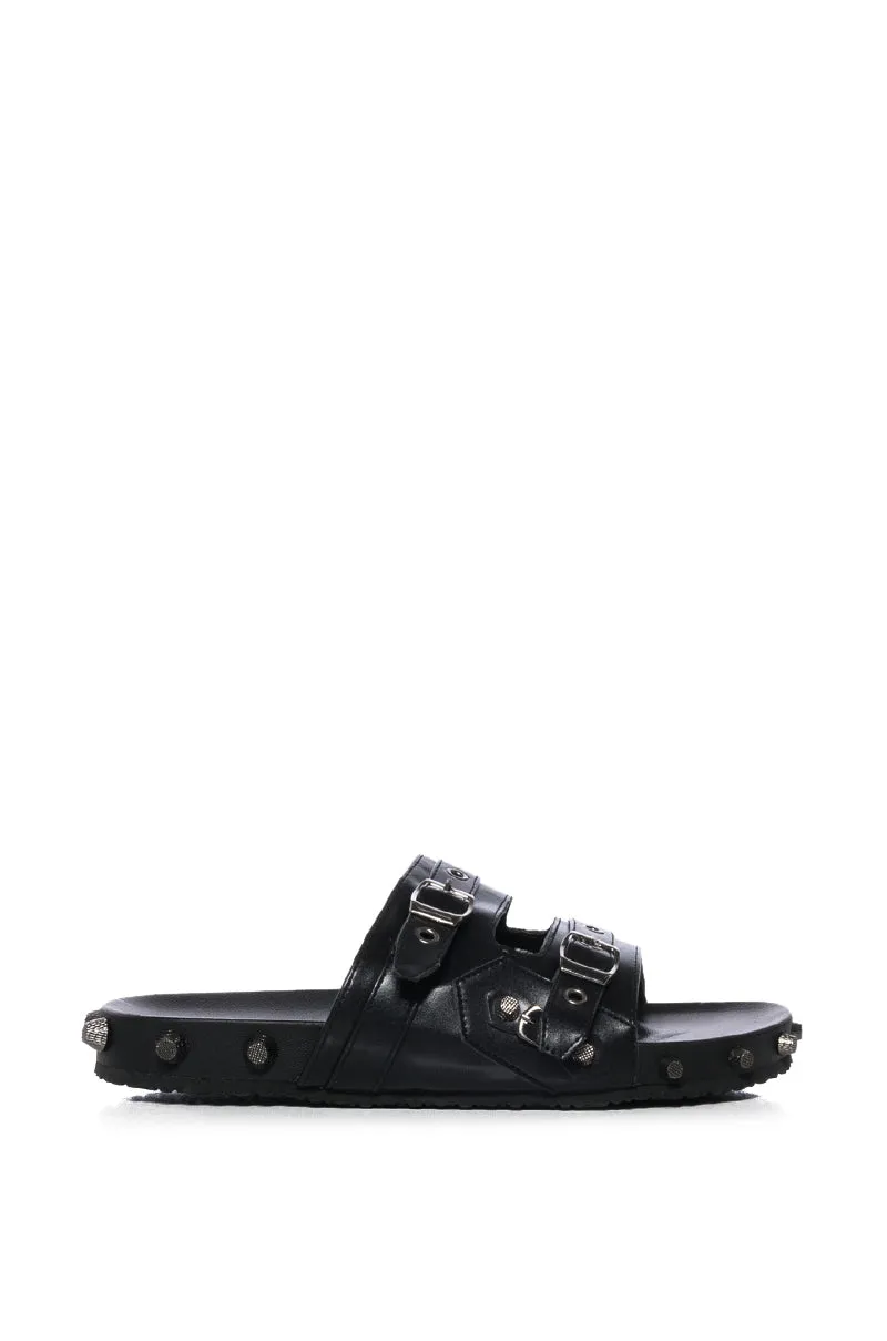 COMBOO EMBELLISHED FLAT SANDAL BLACK sold by AKIRA product image thumbnail 4