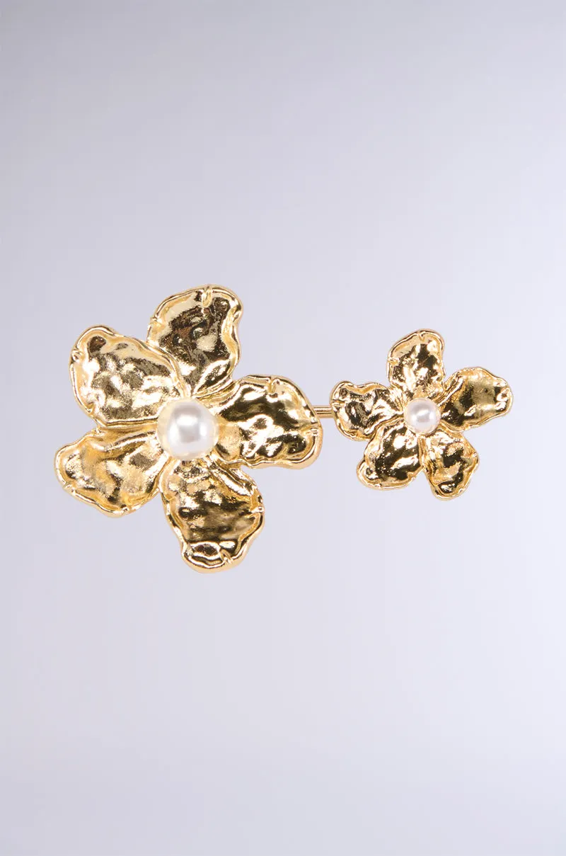 IN BLOOM COCKTAIL RING sold by AKIRA product image thumbnail 3