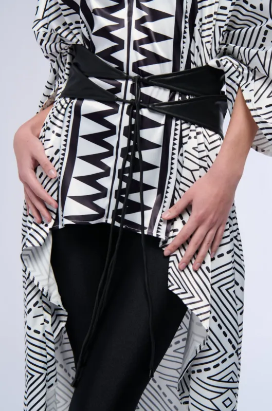 YVES PU BELT IN BLACK sold by AKIRA