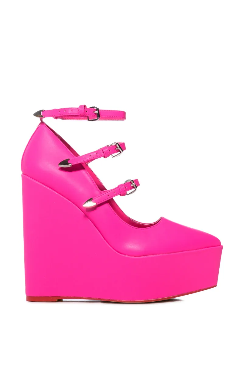 YULIA PINK PATENT PUMP sold by AKIRA product image thumbnail 2