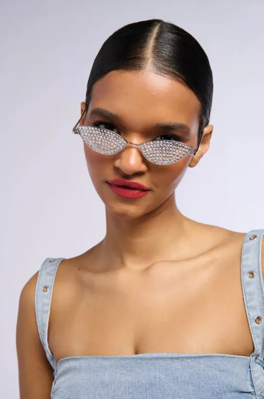 TOXIC QUEEN SUNGLASSES made by AKIRA