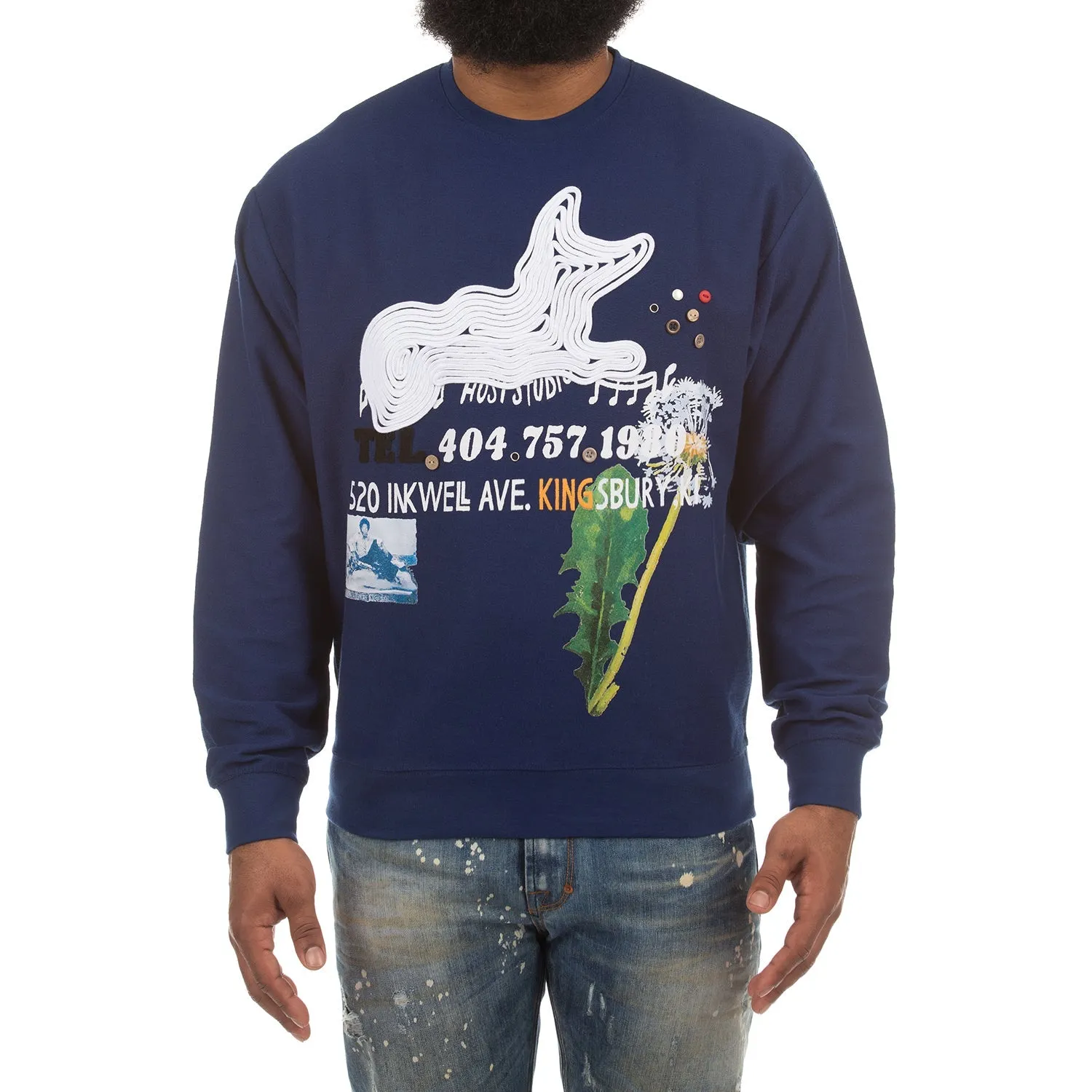 Host Studio Crew sold by Akoo