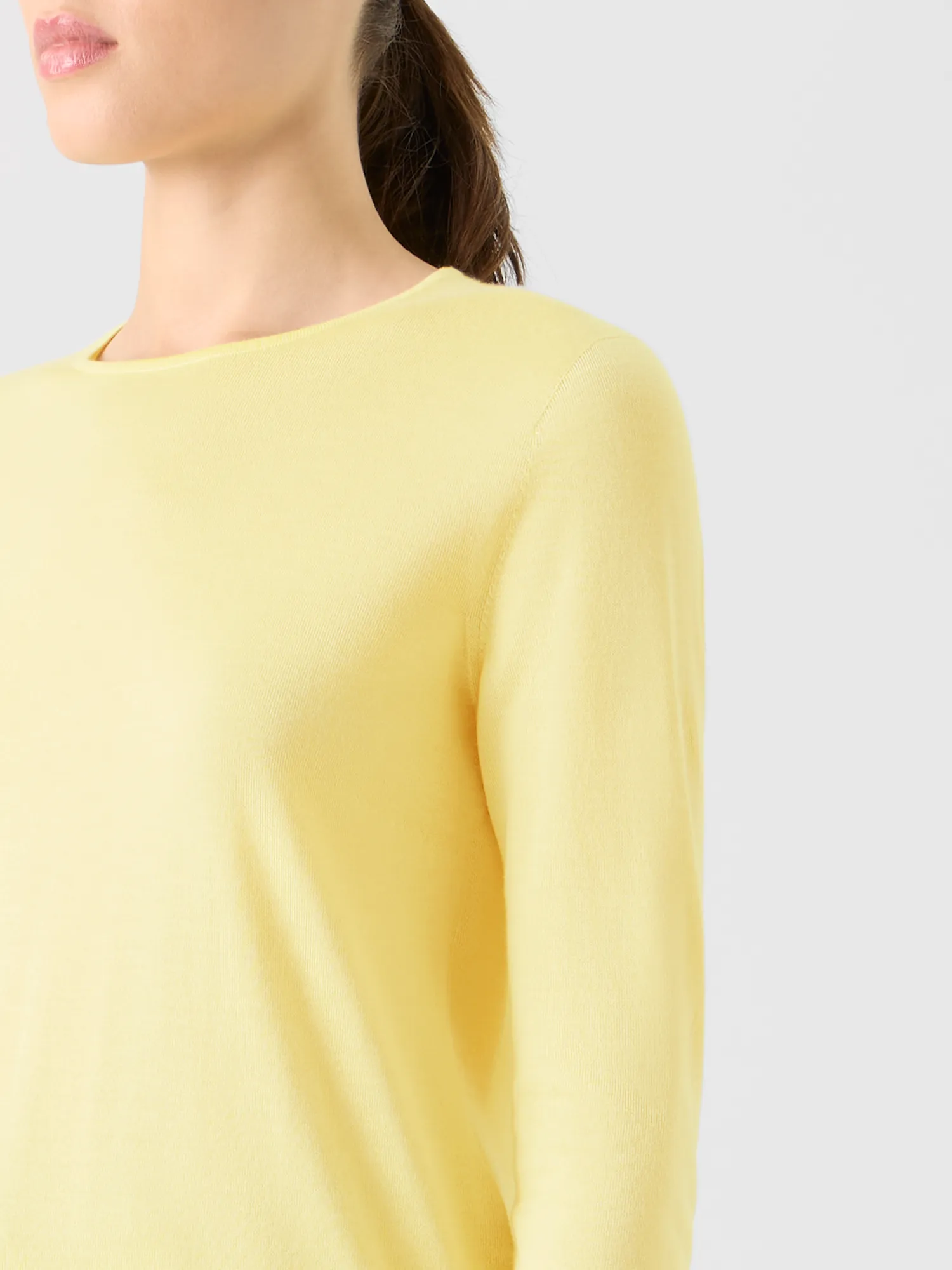Seamless Crew Neck Sweater in Cashmere Silk sold by Akris product image thumbnail 4