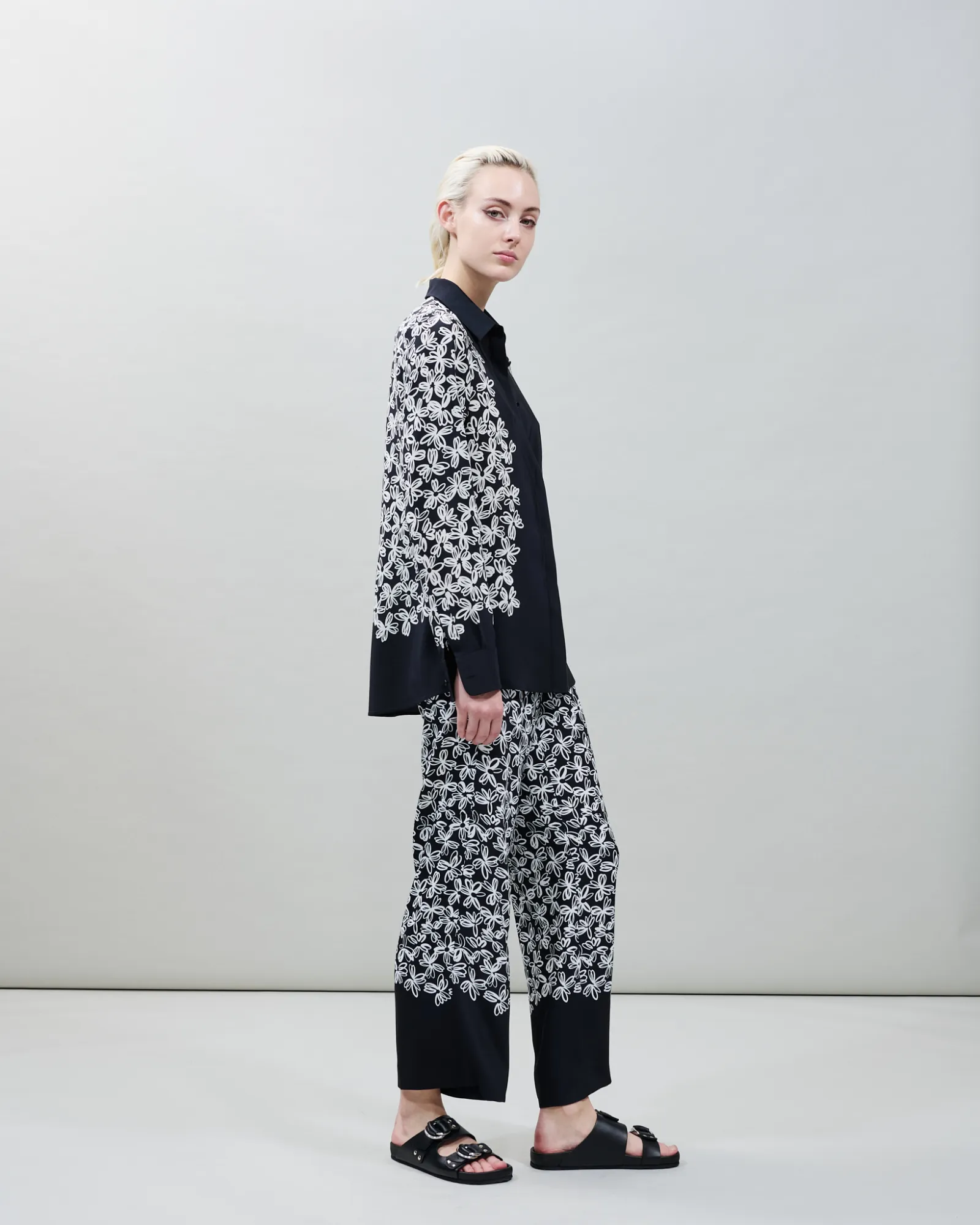 Silk Blouse with Daisy Print sold by Akris product image thumbnail 2