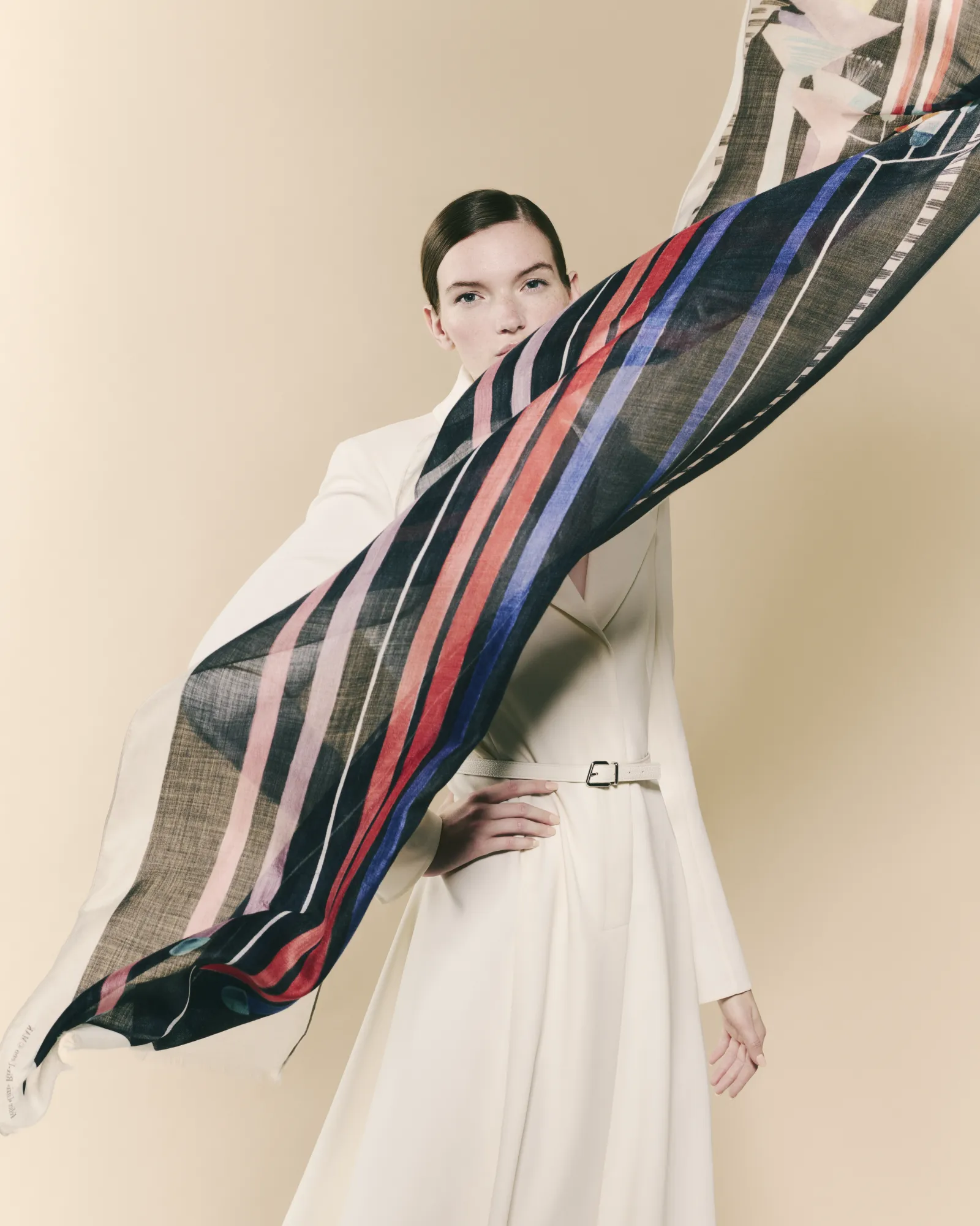 Cashmere Scarf with Fuchsie Print sold by Akris product image thumbnail 2