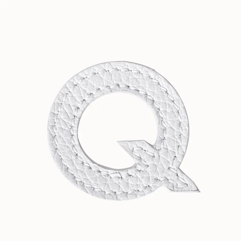 Q - Letter sold by Akris