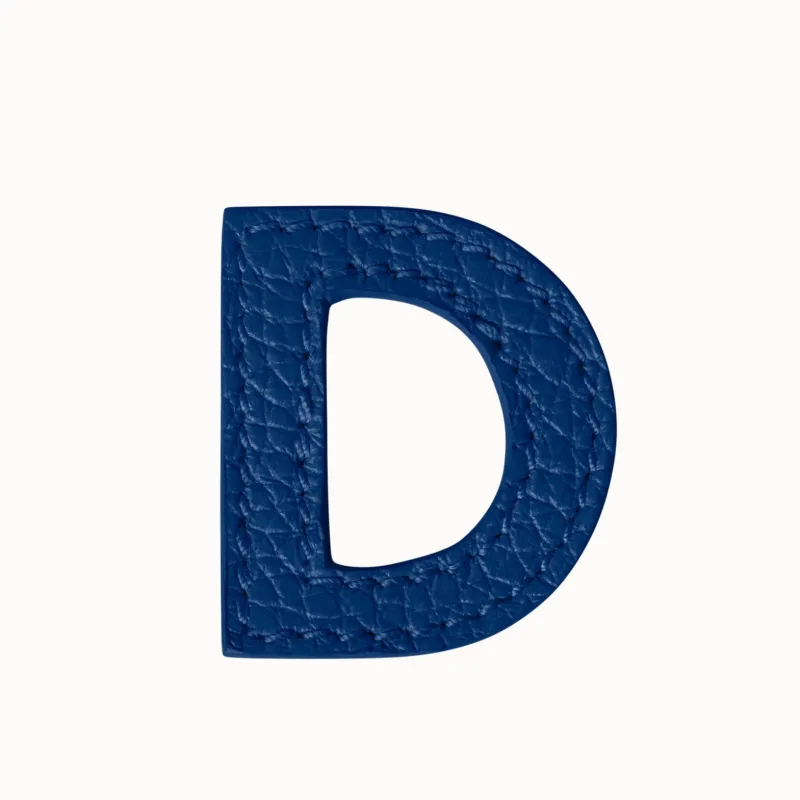 D – Letter sold by Akris