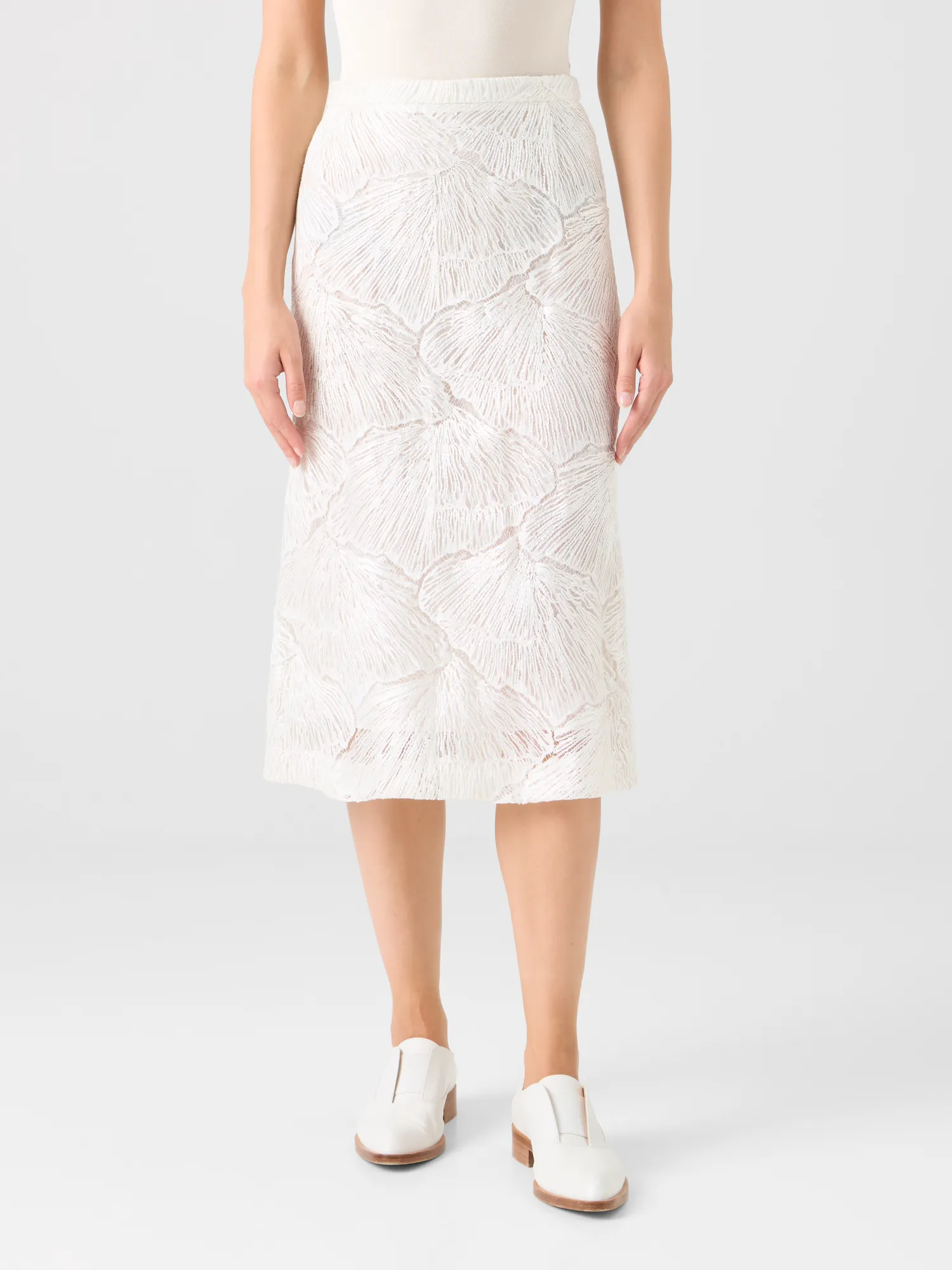 Techno Lacquered Sea Fan Lace A-Line Skirt sold by Akris product image thumbnail 3